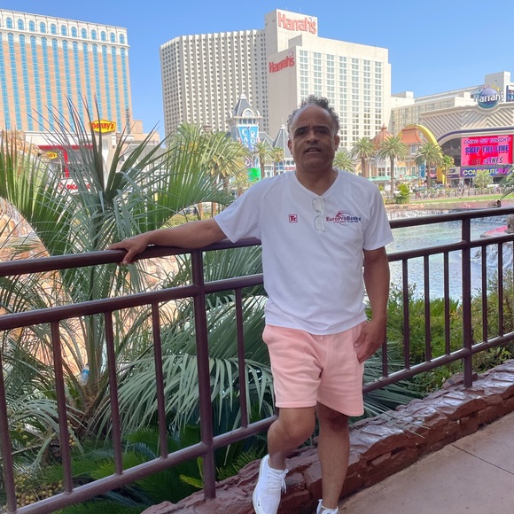 Meet your Posher, Daniel - Picture 1 of 1